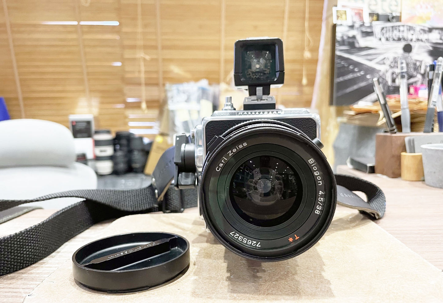 Hasselblad 903SWC ( Biogon T* 38mm f/4.5 Lens) 903 SWC