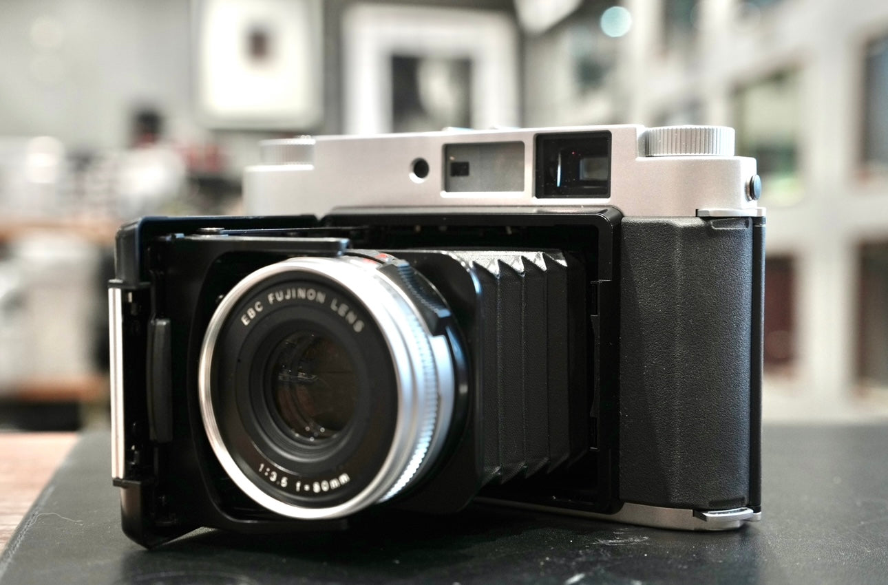 Fujifilm GF670 medium format film camera - Main Image