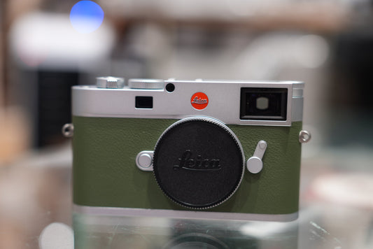 Leica M11 Digital Camera Silver (Oliver Green Skin)20201 #5670084