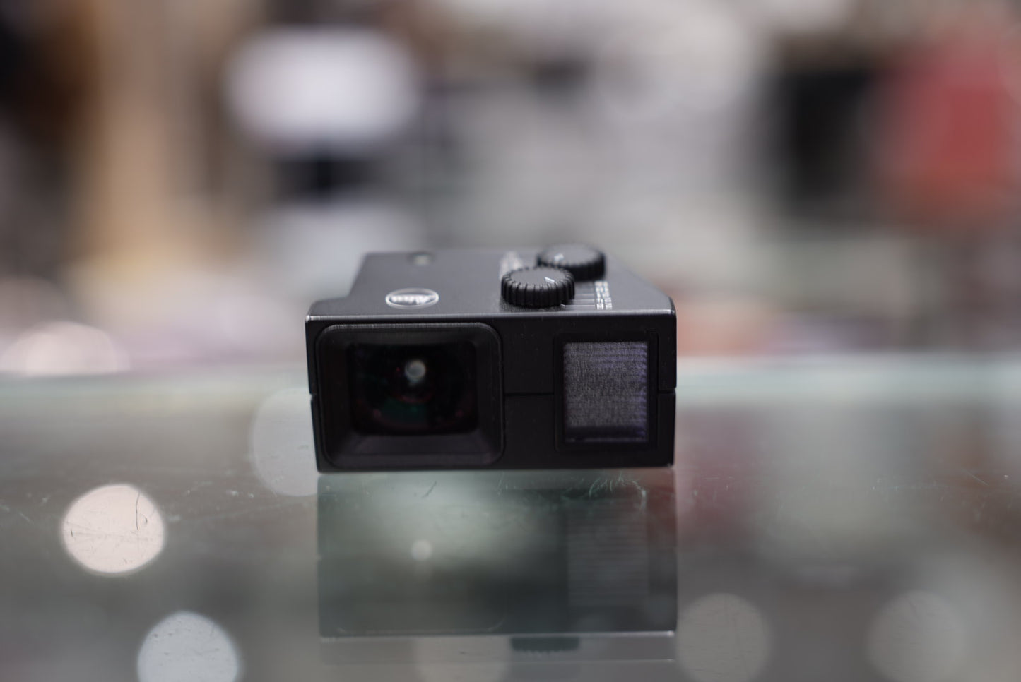 The Universal Wide-Angle Viewfinder M #10569 (TRI-ELMAR-M 16mm 18mm 21mm 24mm 28mm)