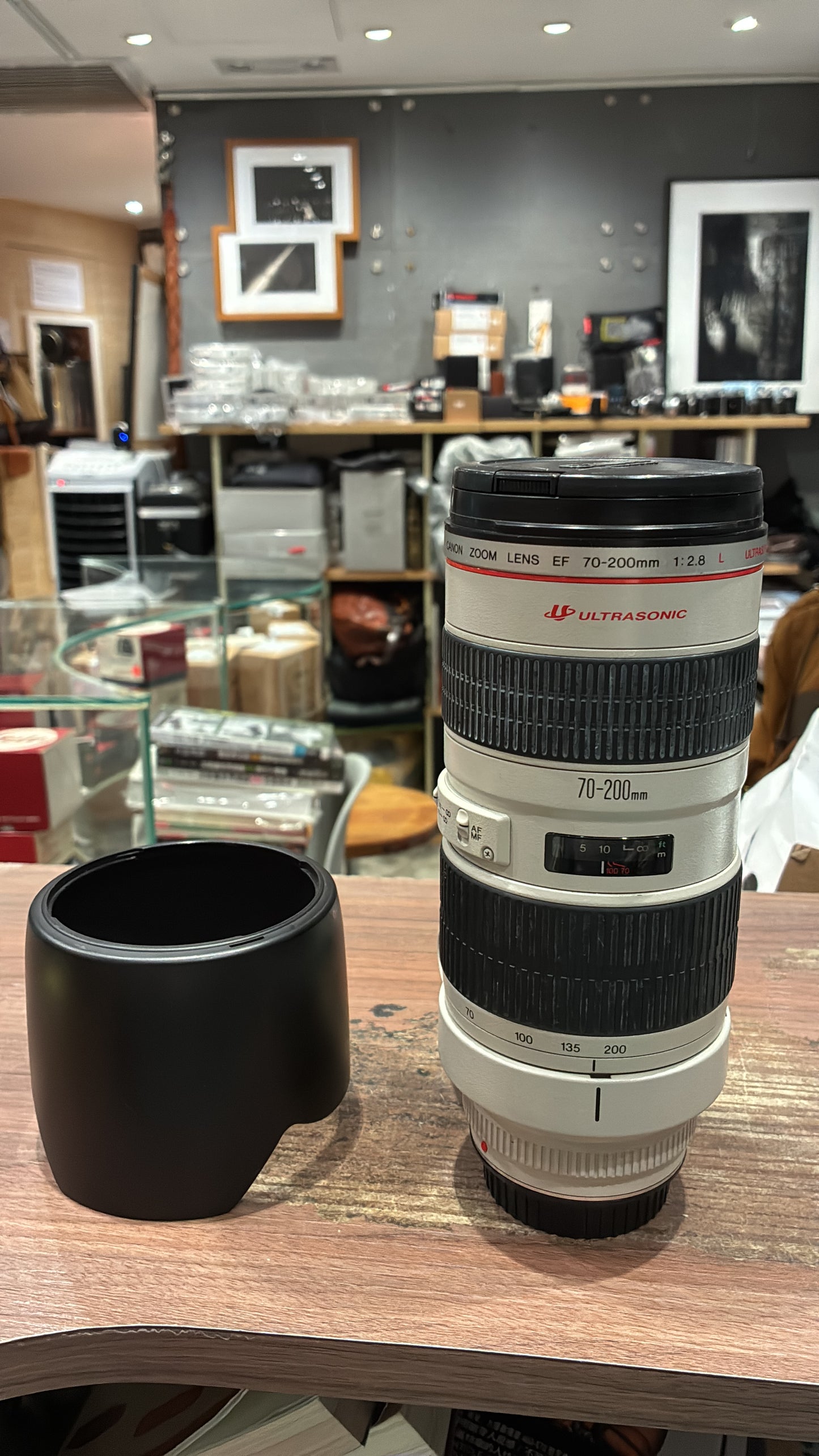 Canon zoom EF 70-200mm F/2.8L #un0211
