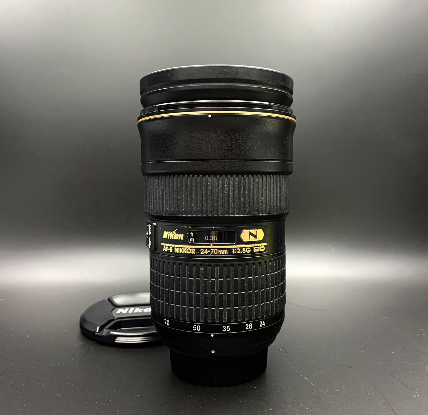 Nikon AF-S Nikkor 24-70mm F/2.8G ED