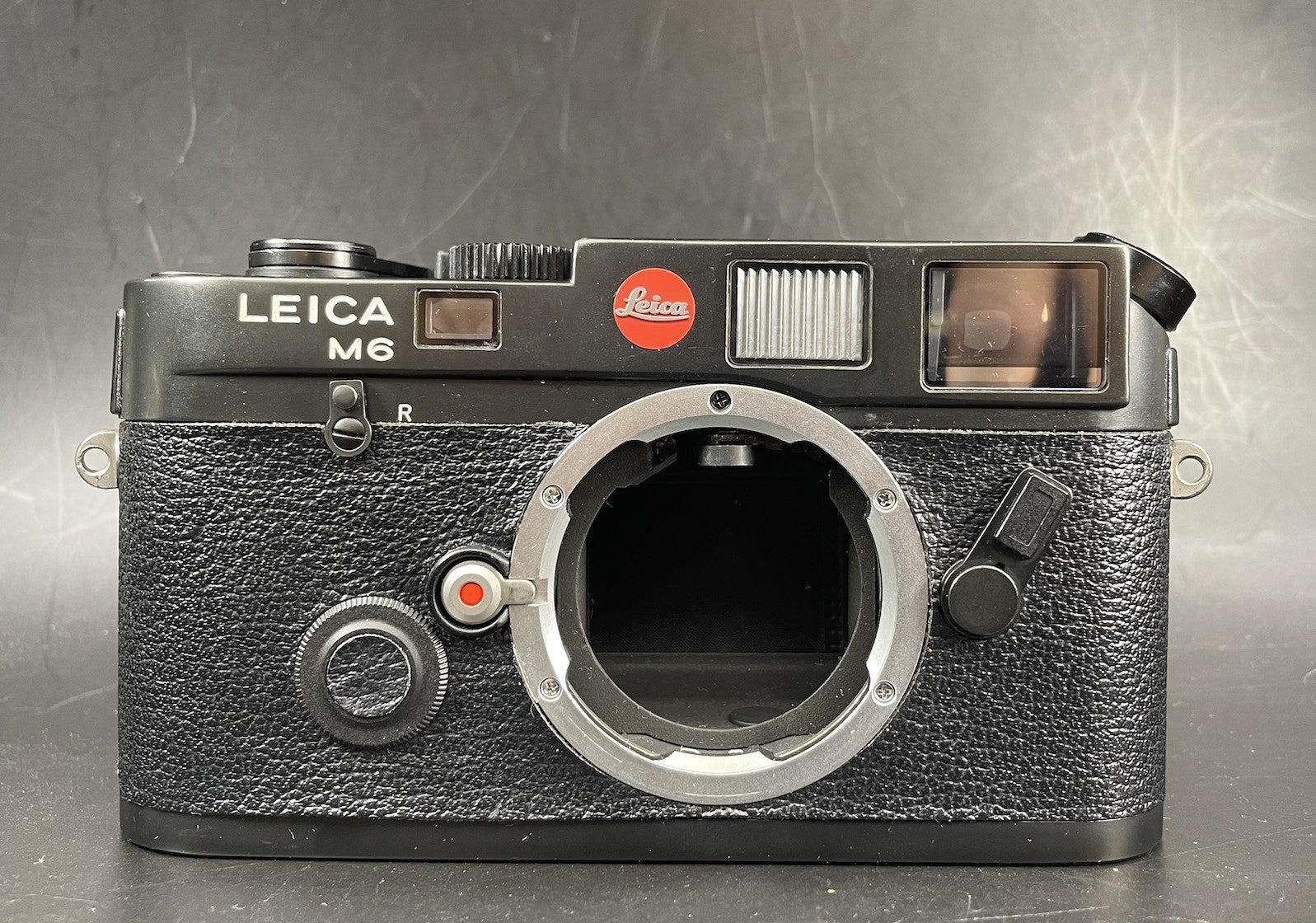 Leica M6 Rangefinder Film Camera Classic Black (CLA'ed by Leica Germany)