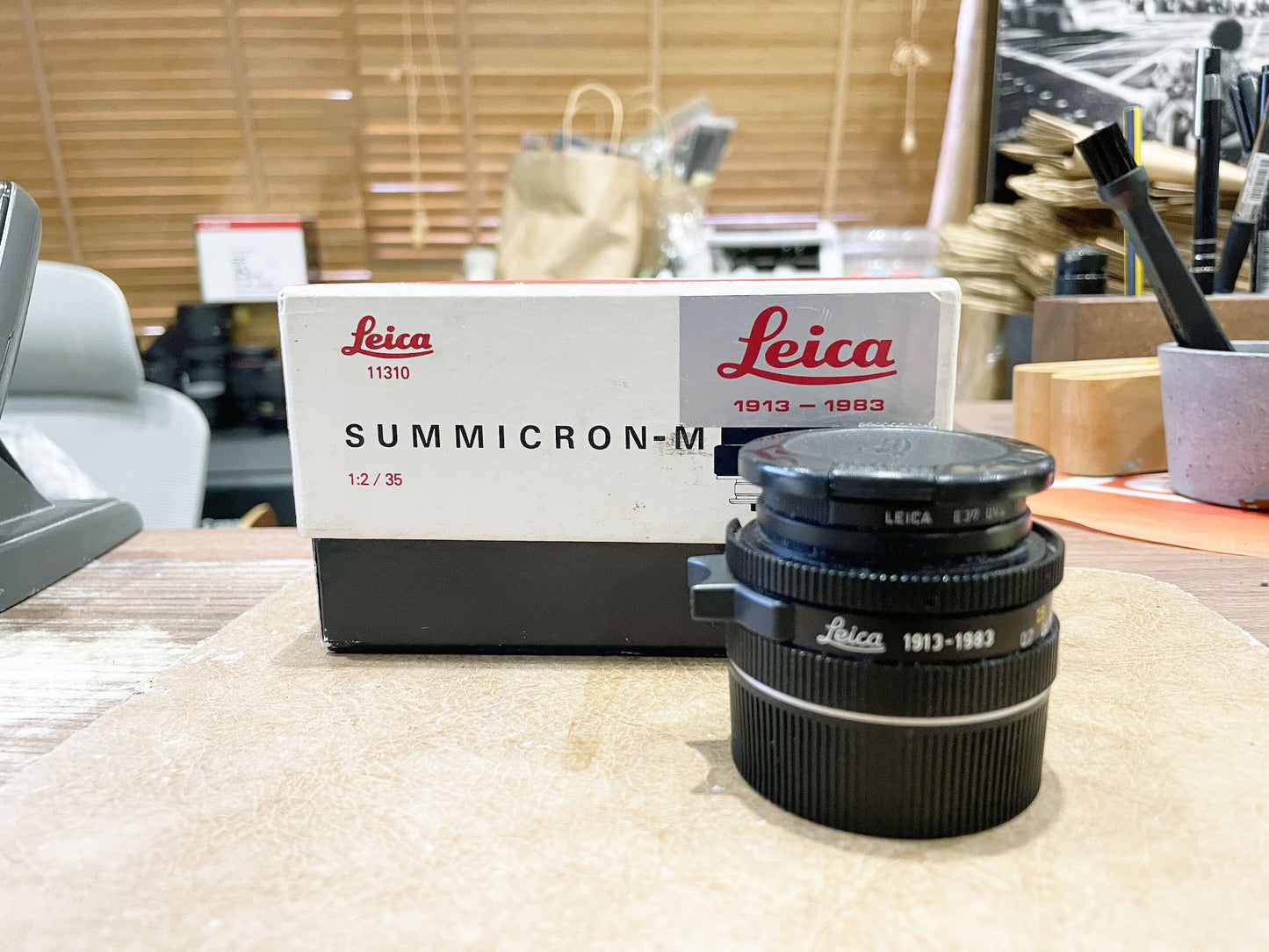 Leica Summicron -M 35mm F/2 7 elements 1913-1983 70th Anniversary edition