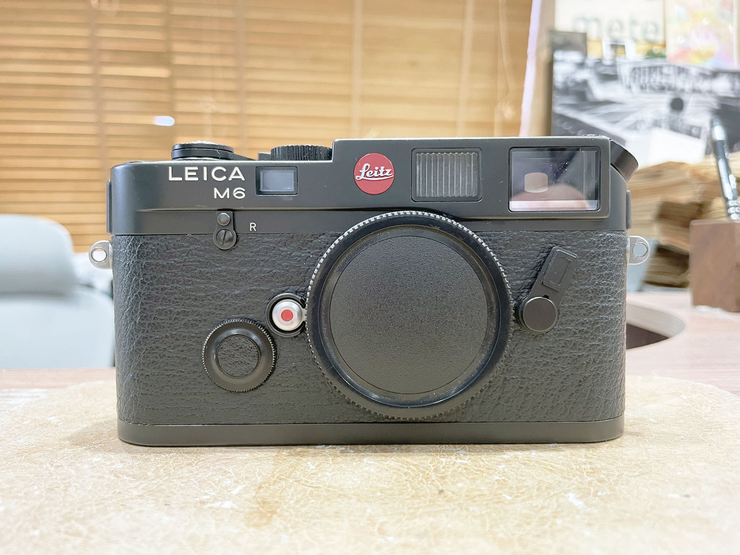 Leica M6 0.72 Rangefinder Film Camera Classic Black (early Batch)