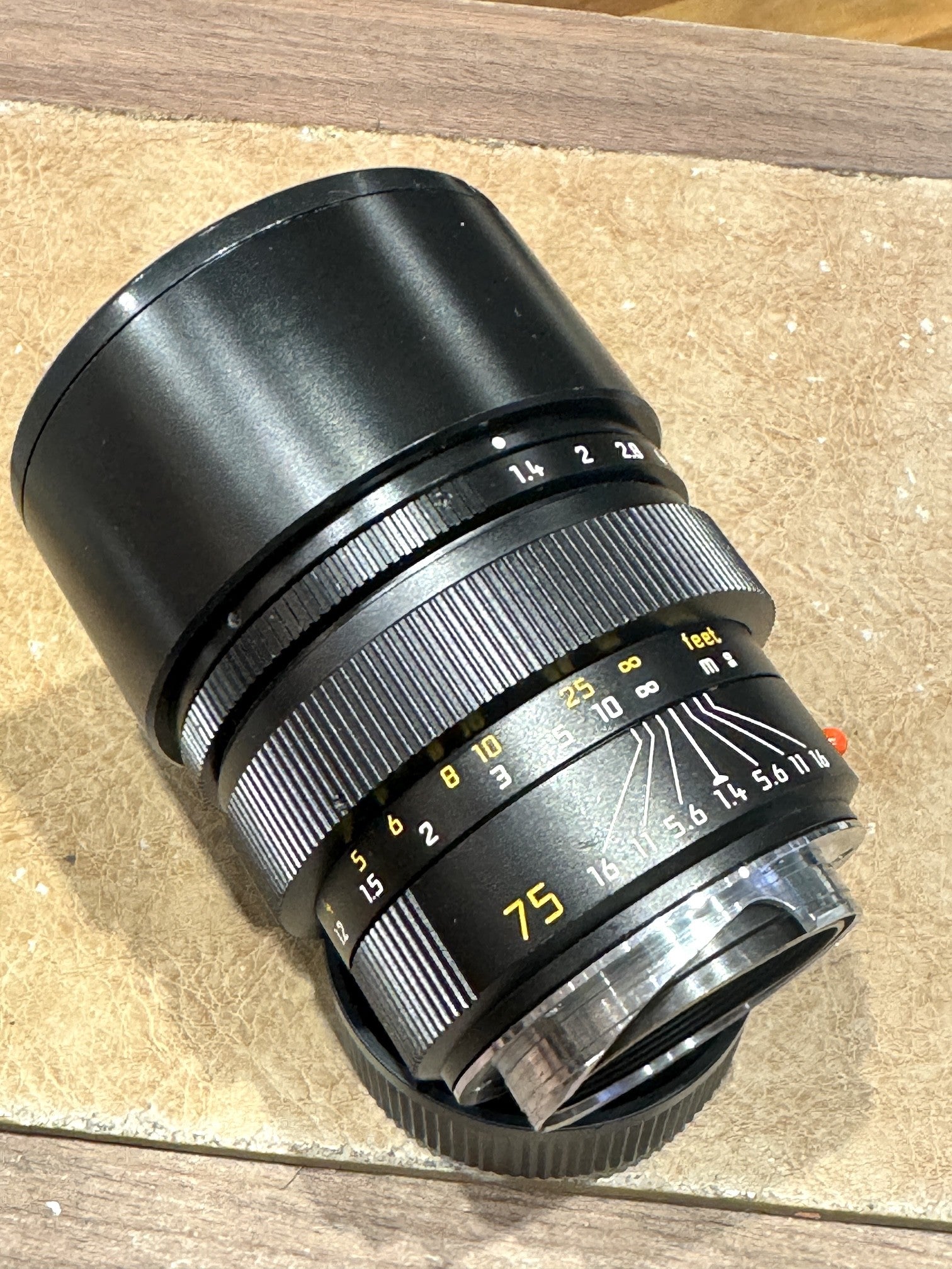 Leica Summilux-M 75mm F/1.4 Black V3 Germany