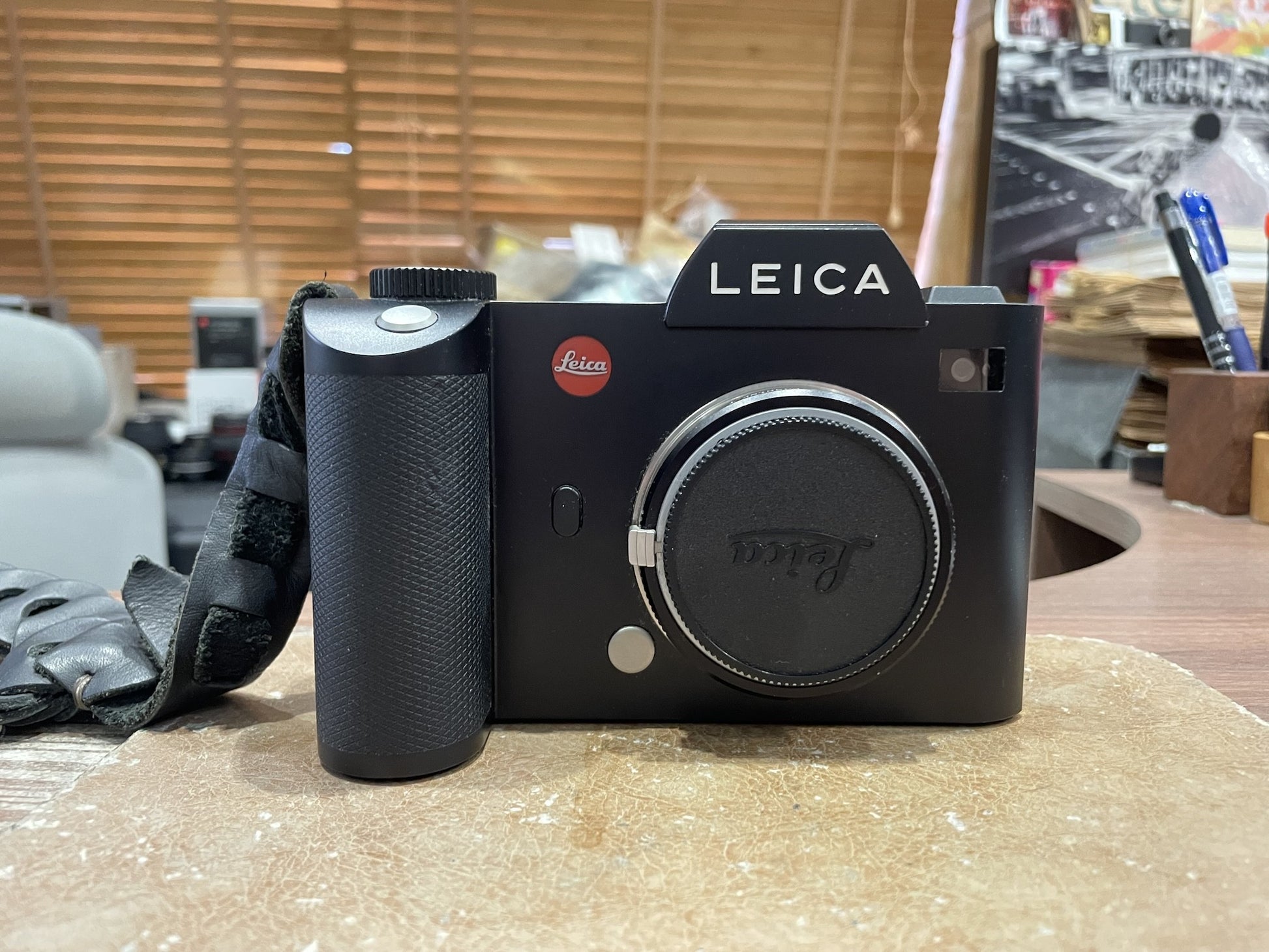 Leica SL (Typ 601) Mirrorless Digital Camera