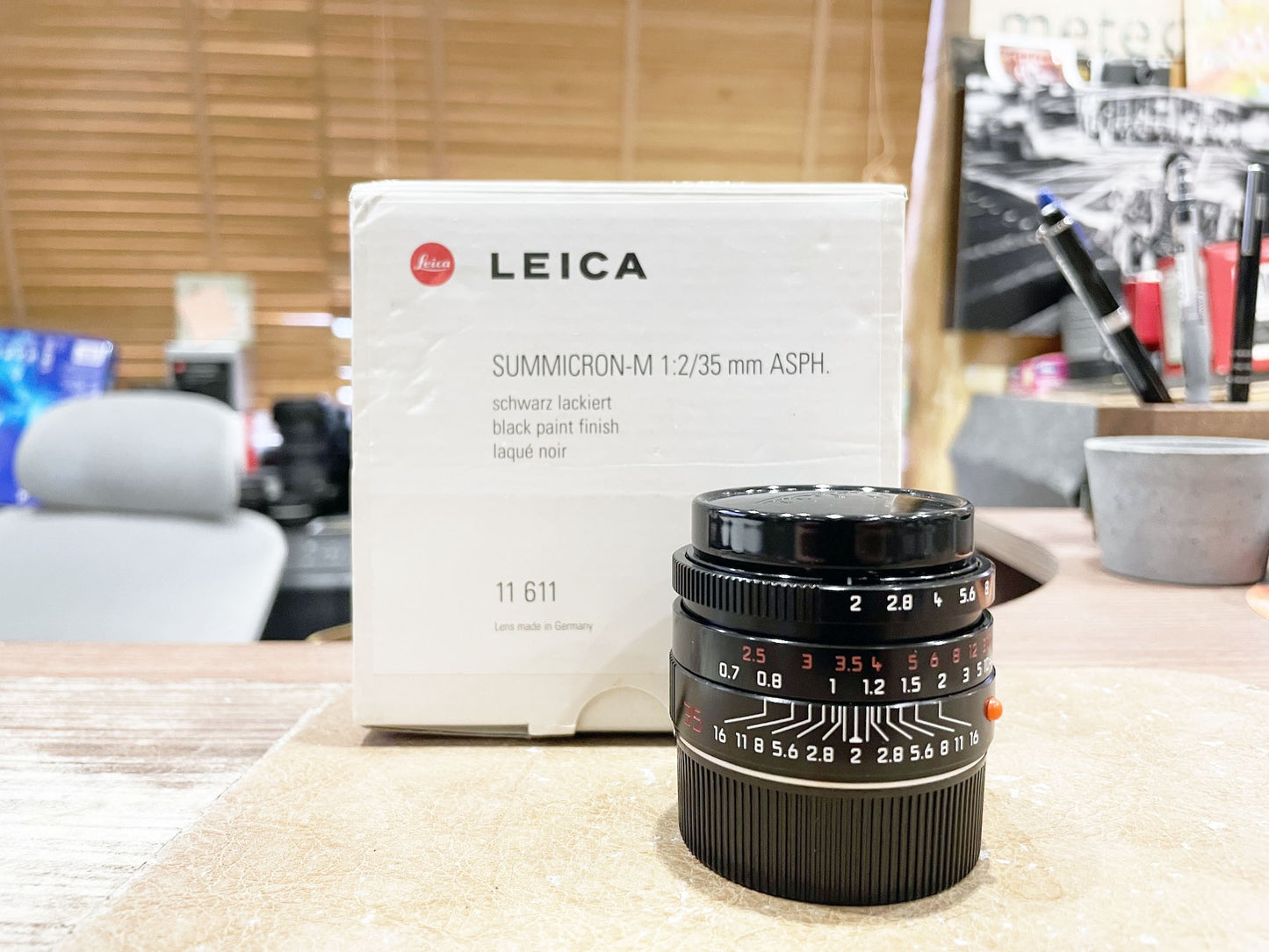 Leica Summicron-M 35mm F/2 ASPH Black Paint Finish 11611