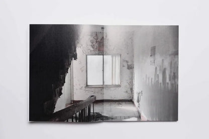 Light Unhealed  by Kim Eun Ju 金恩周