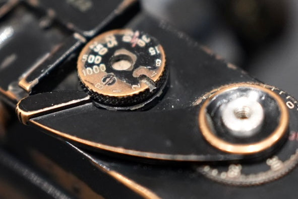 Original black paint Leica M2 (no self-timer) with leica Summicron-M 50/2v.2 rigid