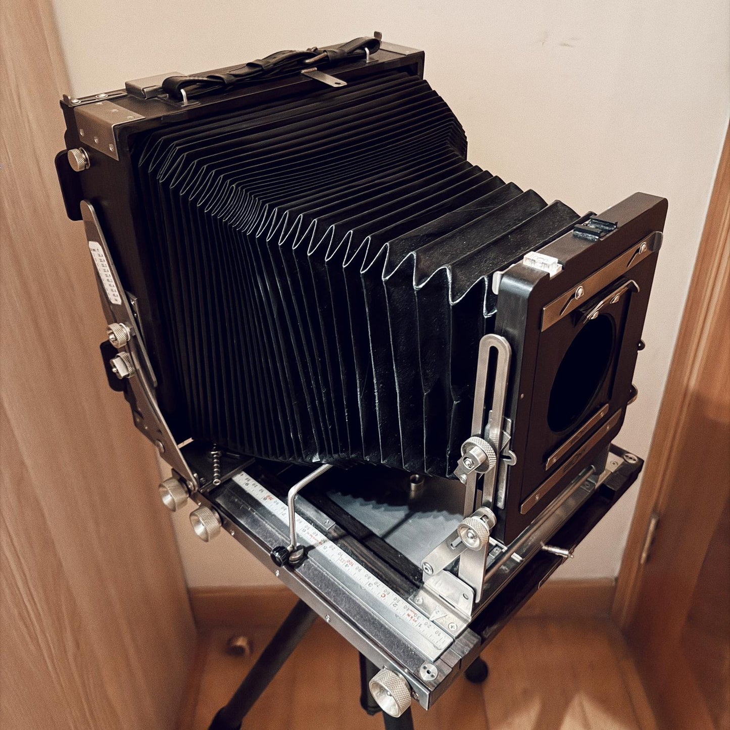 Ebony SV810U Ti 8X10 Ti Titanium Large Format Film Camera (Made By Ebony Wood) SV810 大畫幅相機