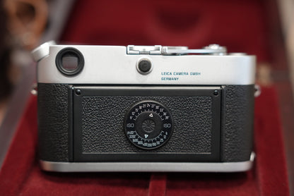 Leica M6J Film Camera With Elmar-M 50Mm F/2.8 Set 10440