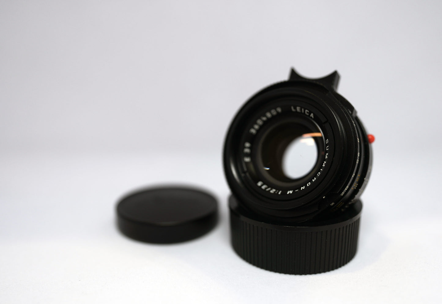 Leica Summicron 35mm F/2 Black (7 Elements) with hood and box #3604809