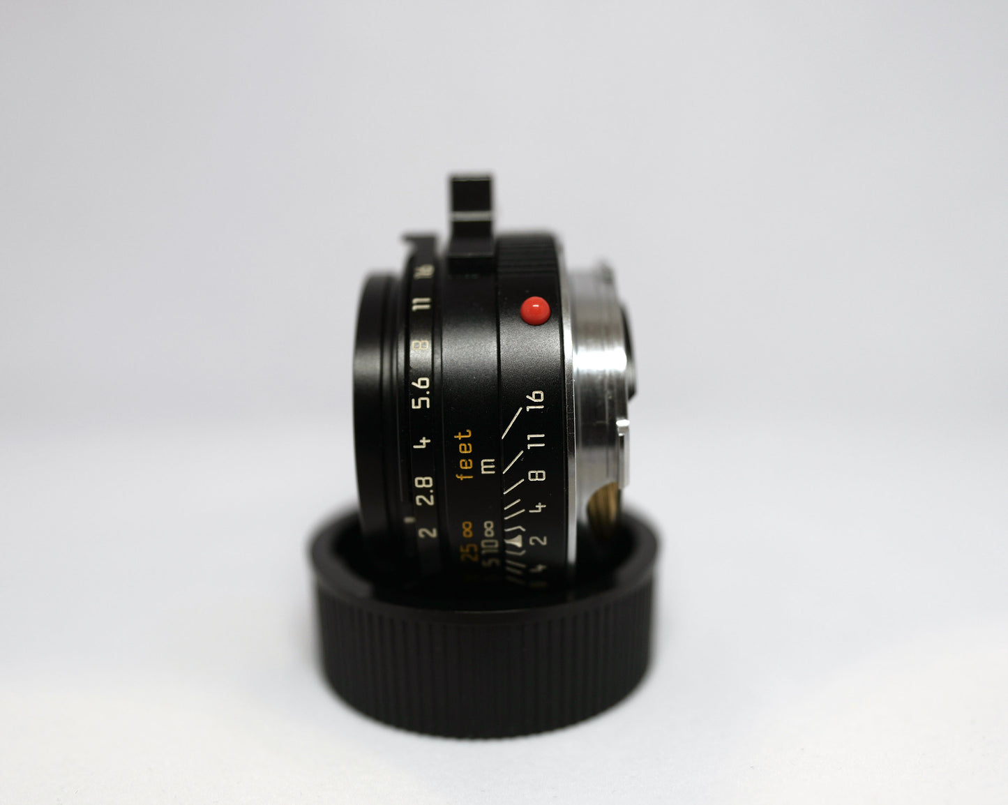 Leica Summicron 35mm F/2 Black (7 Elements) with hood and box #3604809