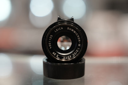 Leica Summicron-M 35mm F/2 Asph Black Paint #4001125 (millennium edition)