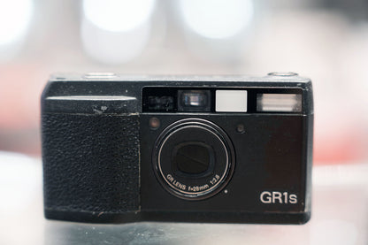 Ricoh GR1s Film Camera ( 28mm F/2.8 Lens)