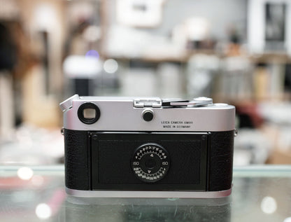 Leica M6 Rangefinder Film Camera Classic  Silver  #2168215