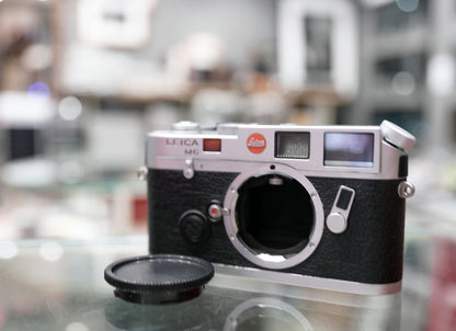 Leica M6 Rangefinder Film Camera Classic  Silver  #2168215