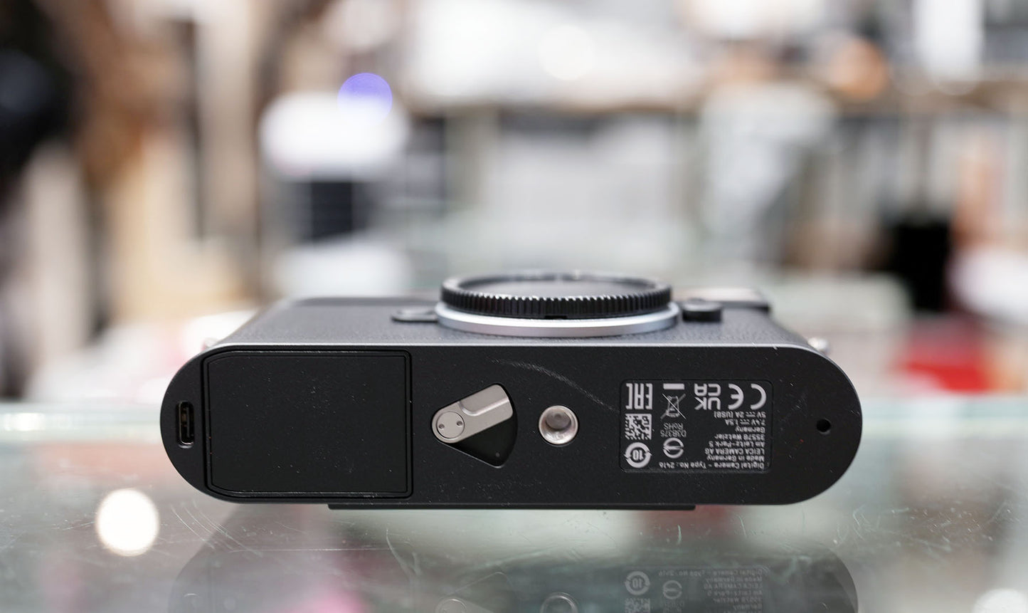 Leica M11 Monochrome Digital Camera #5667972 (used)