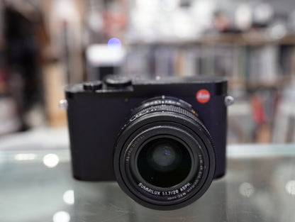 Leica Q2 Digital Camera #5395012