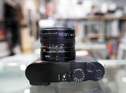Leica Q2 Digital Camera #5395012