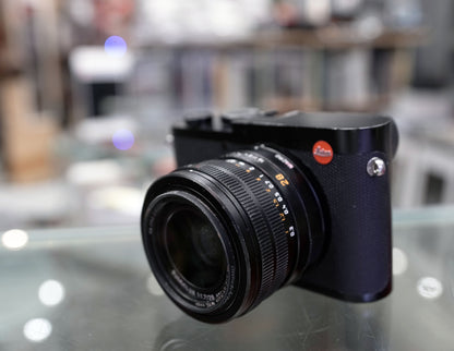 Leica Q2 Digital Camera #5395012