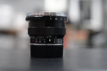 Carl Zeiss Distagon 18mm f/4 ZM with hood and viewfinder (M mount)