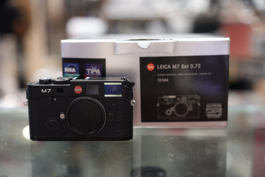 Leica M7 “Starter Set”0.72 Black Film Rangefinder Camera #2885670