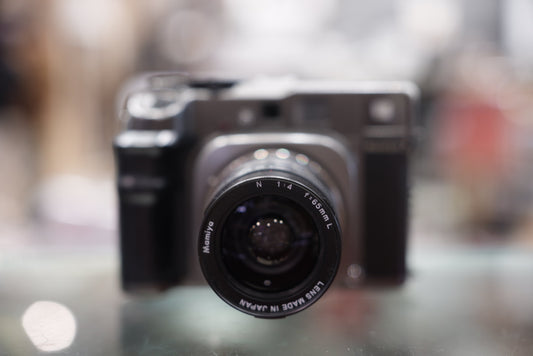 Mamiya 7 Medium Format Film Camera With 65mm F/4 & 150mm F/4.5 Lens #0D1256