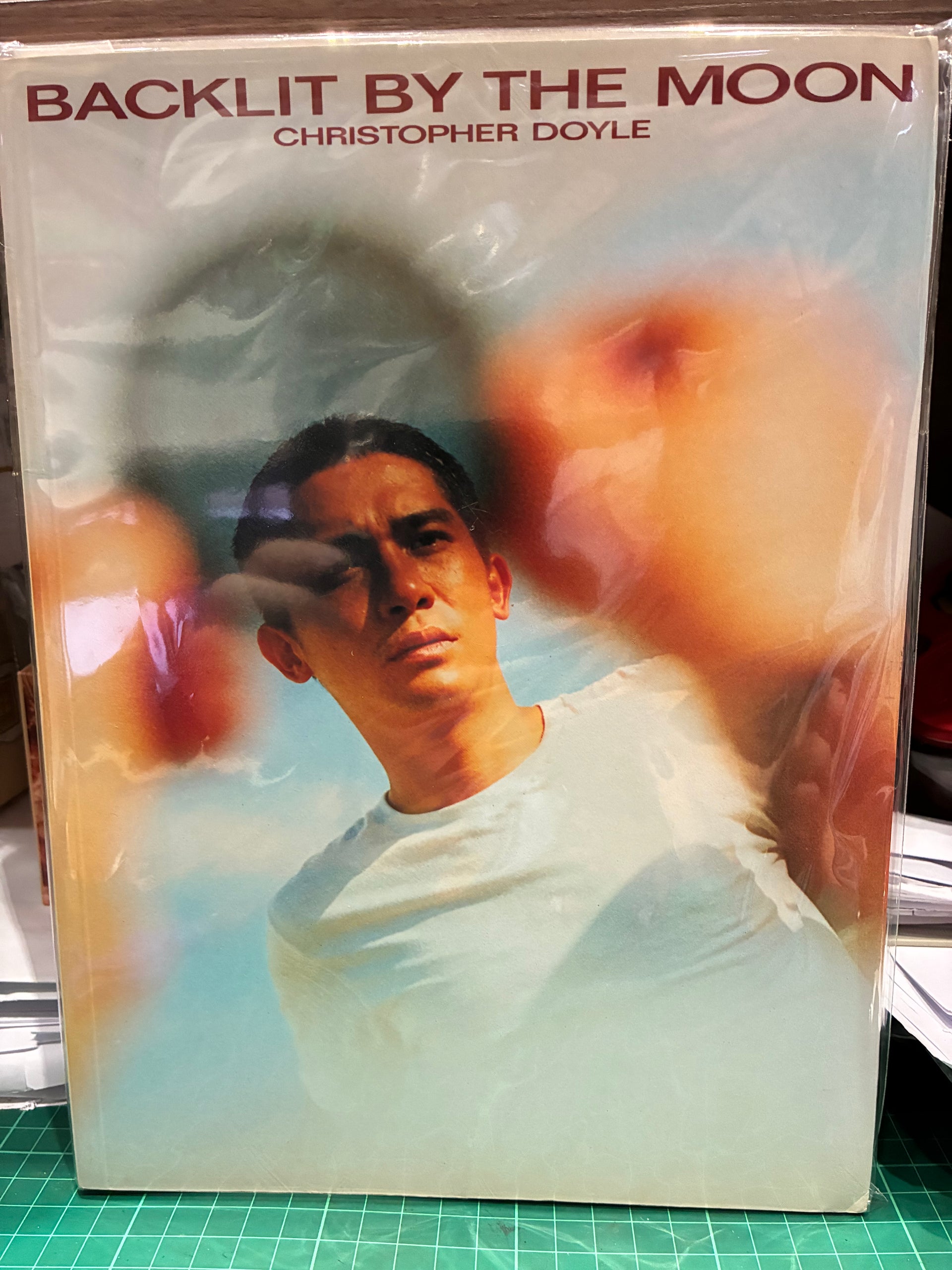 BACKLIT BY THE MOON　Christopher Doyle 初版 杜可風Christopher Doyle 攝影集Backlit By The Moon （日文japanese