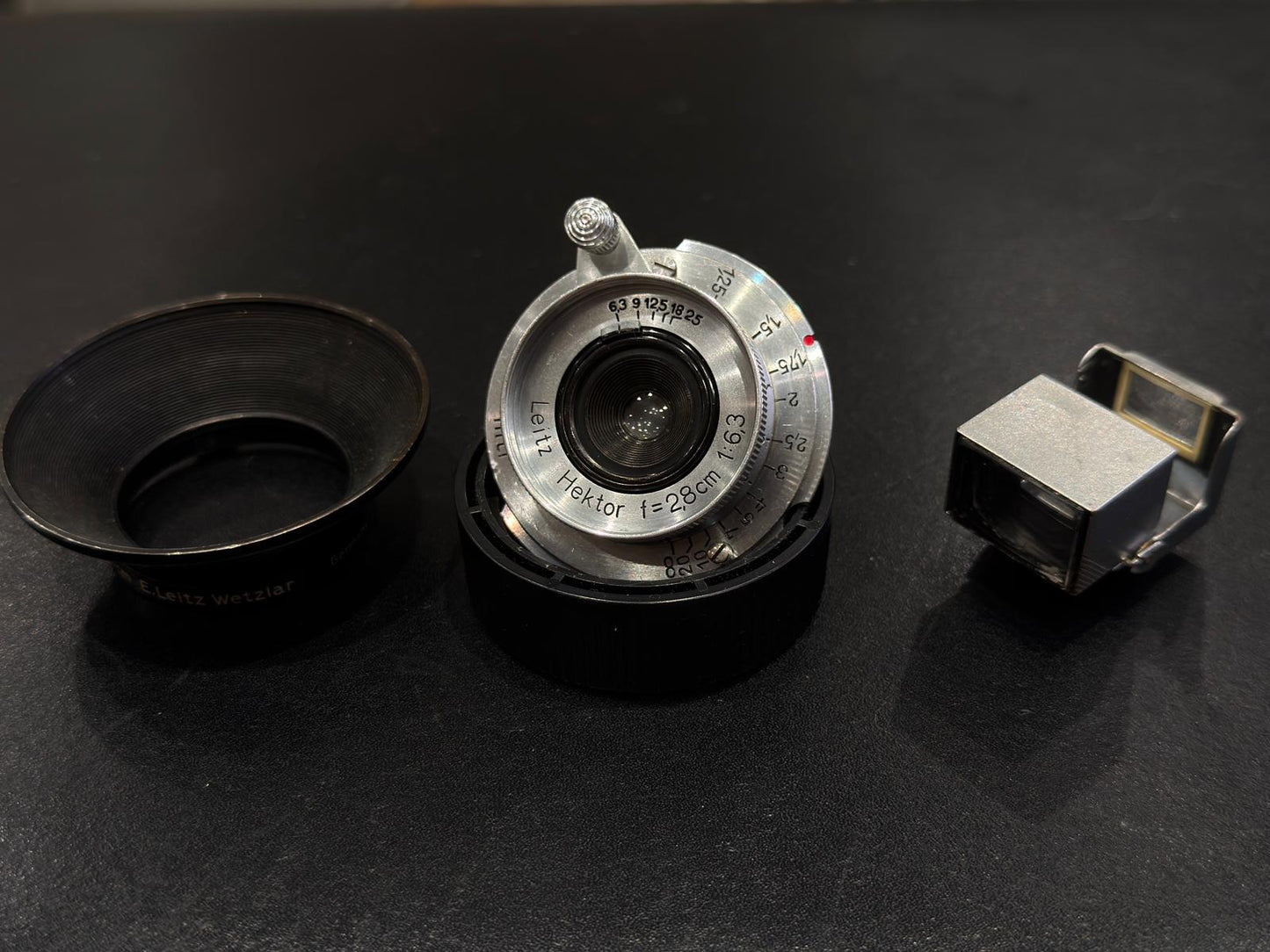 Leitz Hecktor 28mm F/6.3 LTM+ Leitz 28mm Viewfinder + SOOHN hood #274364