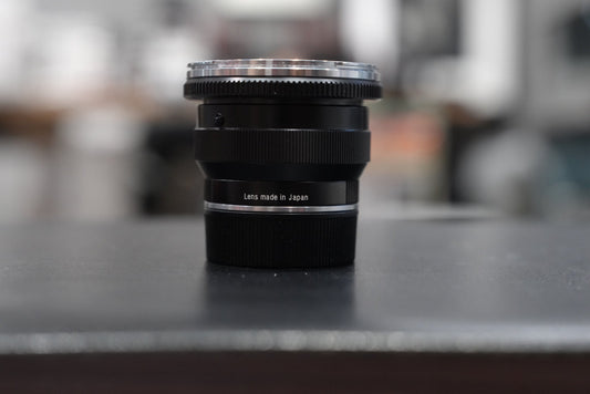 Carl Zeiss Distagon 18mm F/4 ZM #15641045