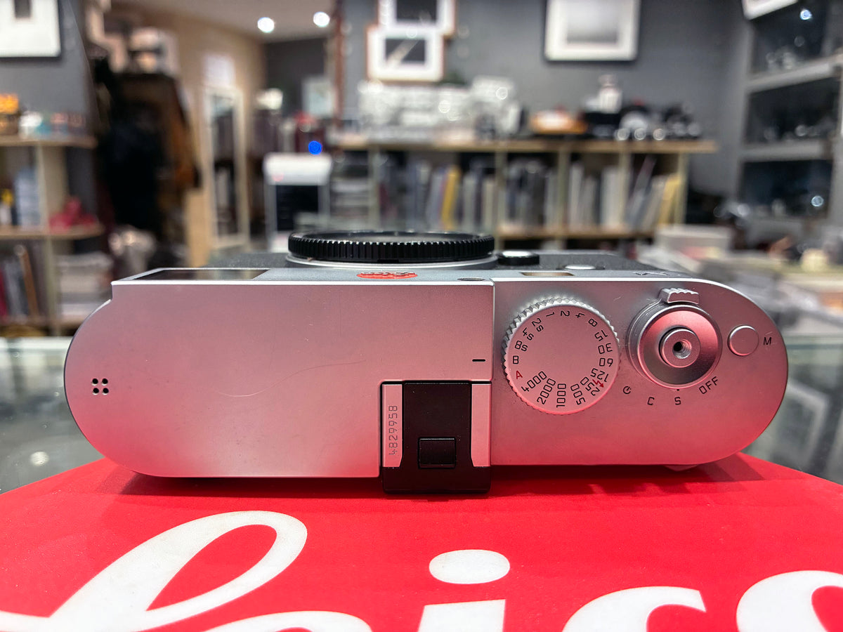 Leica M240 Digital Camera Silver #4829958