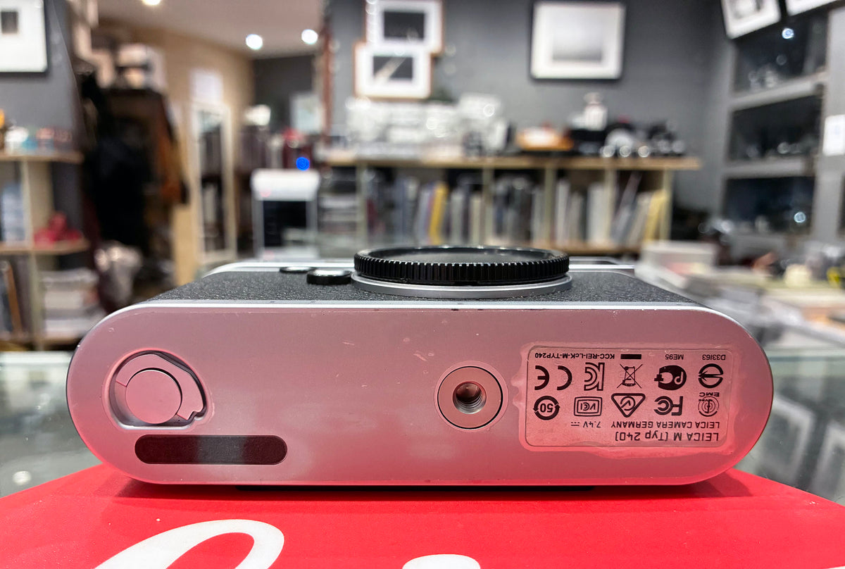 Leica M240 Digital Camera Silver #4829958