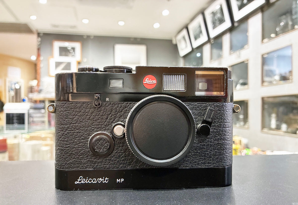 Leica M6 0.72 Millennium Edition Black Paint Film Camera（10442) #2501861