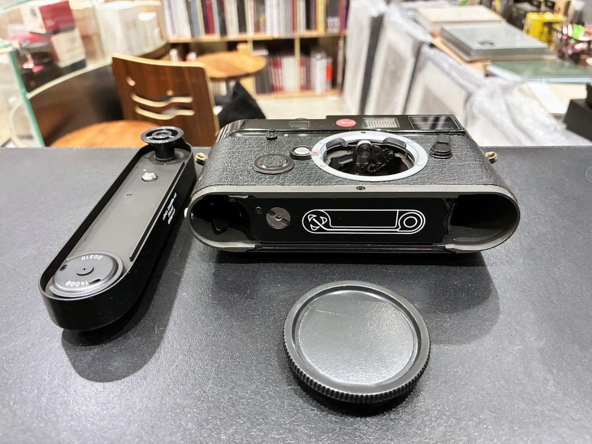 Leica M6 0.72 Millennium Edition Black Paint Film Camera（10442) #2501861