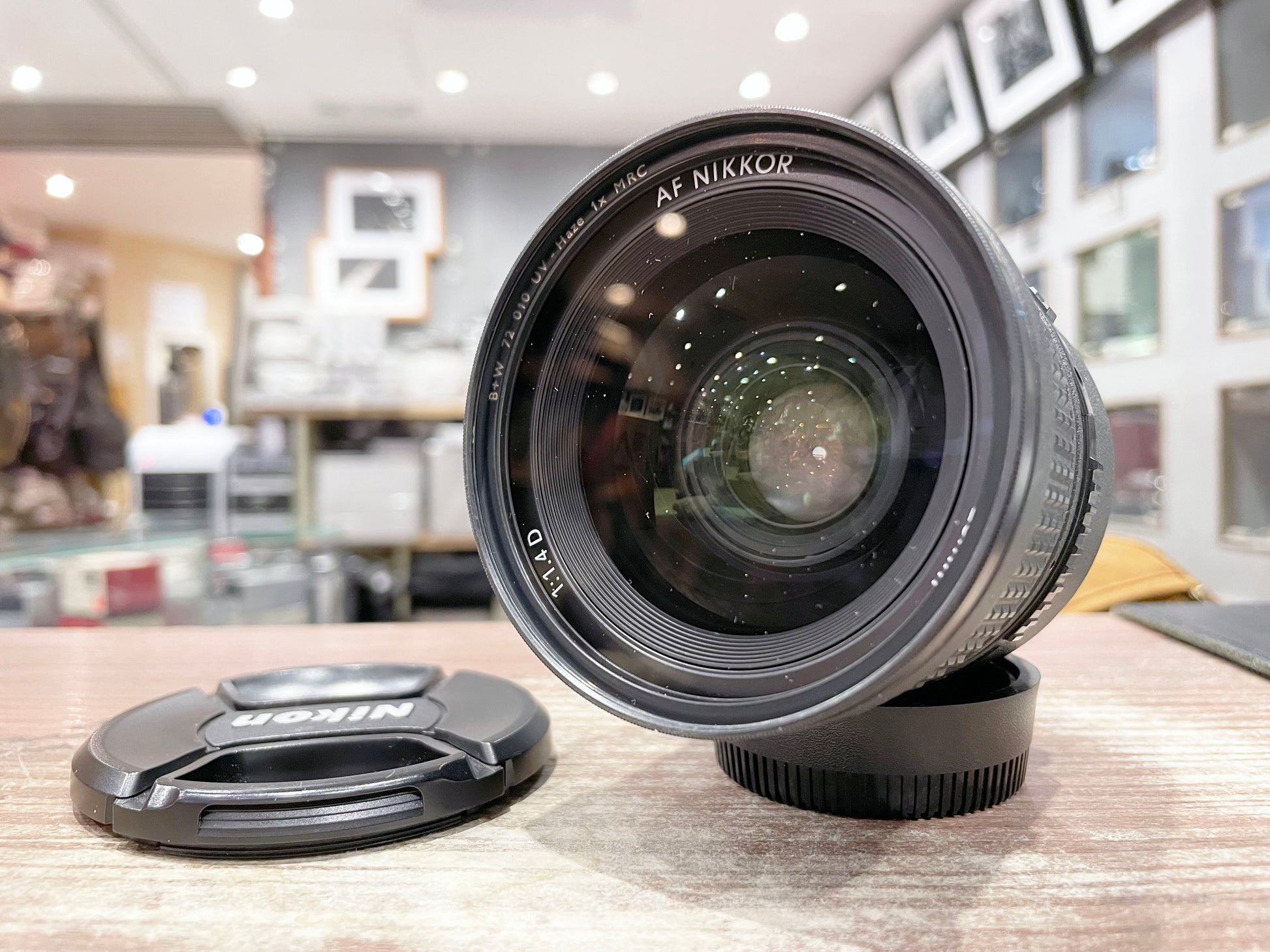 AF Nikkor 28mm (With HK-7 Hood)