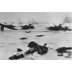 Magnum square print: D-Day and the Omaha Beach Landings - Robert Capa