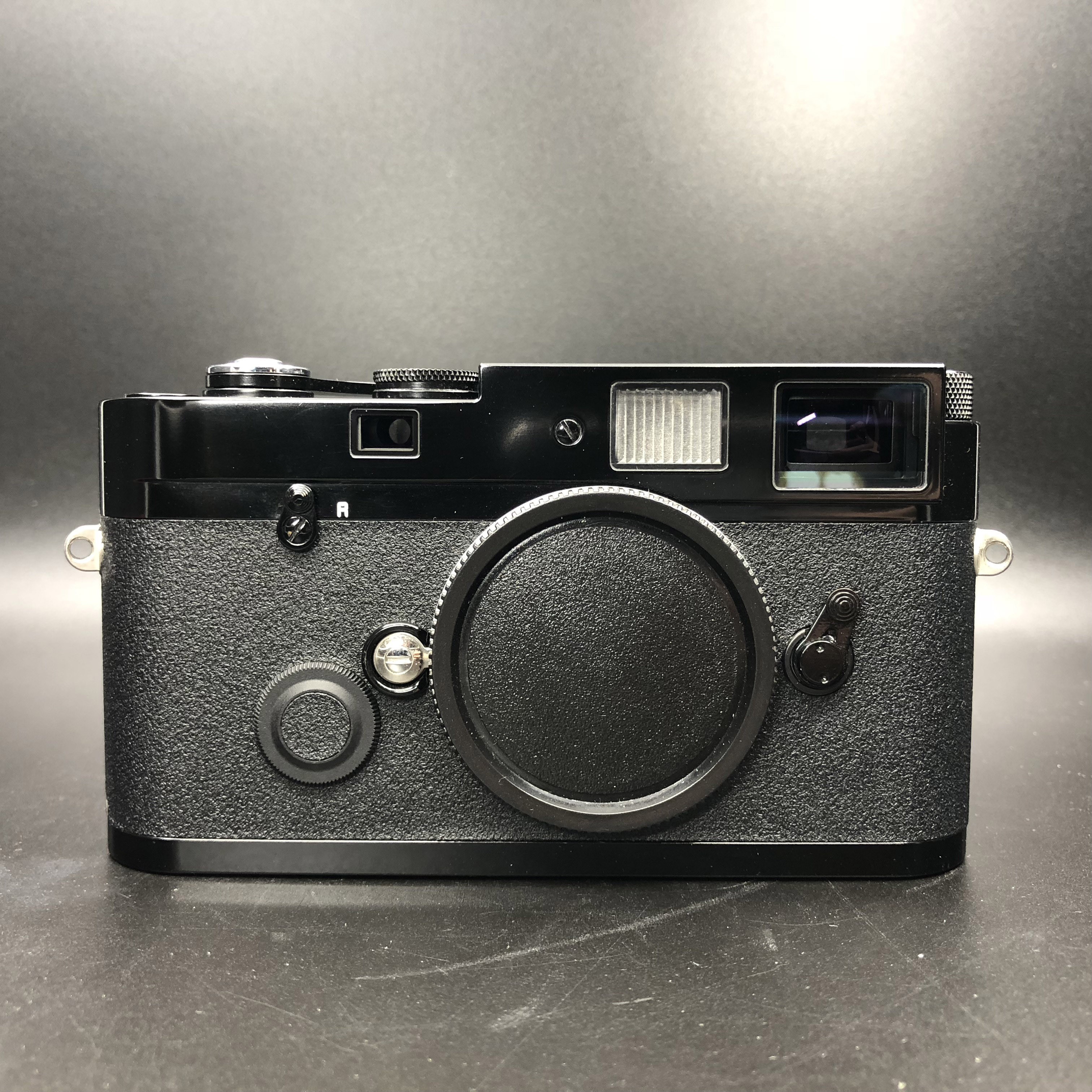 Leica MP 0.72 (Black Paint) Film Camera - meteor