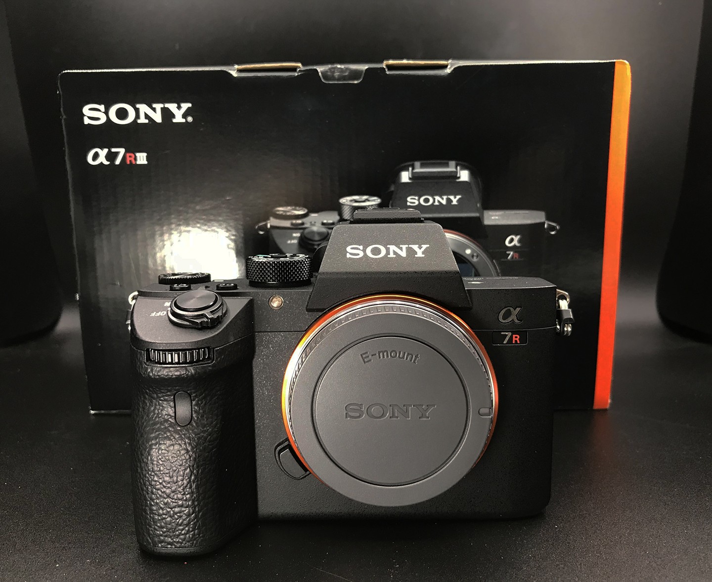 price of sony a7r3