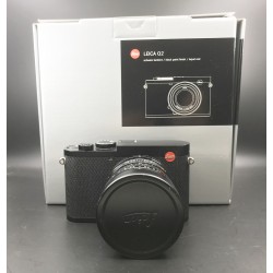 Leica Q2 Digital Camera Black Paint Finish (19050)